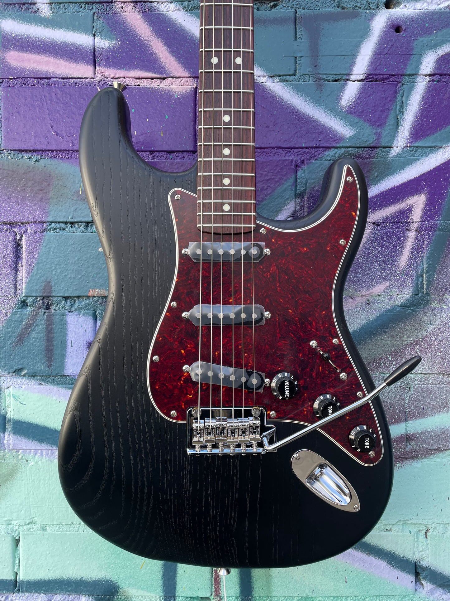Fender Limited Edition MIJ Raw Ash Stratocaster Electric Guitar - Black