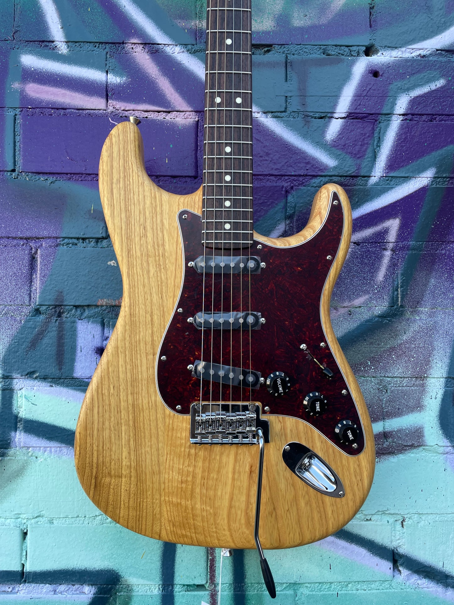Fender Limited Edition MIJ Raw Ash Stratocaster Electric Guitar - Vintage Natural