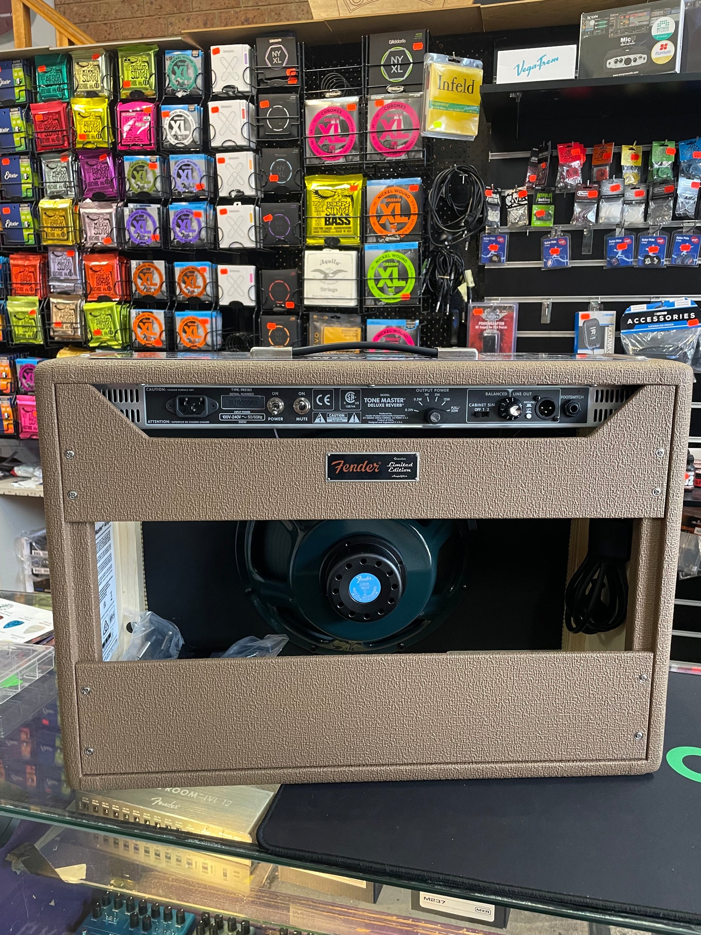 Fender FSR Limited Edition Tone Master Deluxe Reverb Amplifier - Cocoa Nubtex