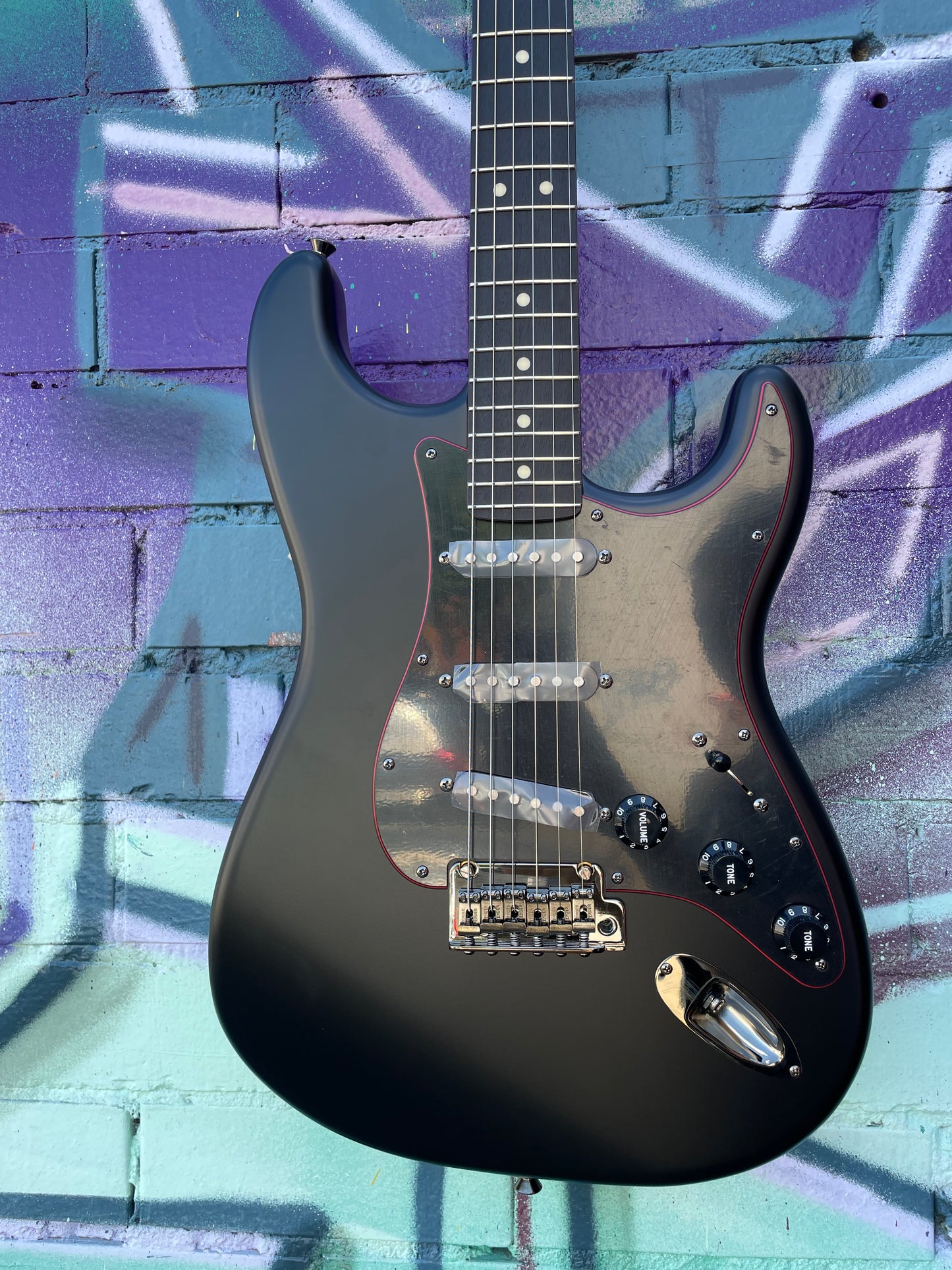 Fender Made in Japan Limited Hybrid II Stratocaster Electric Guitar - Noir