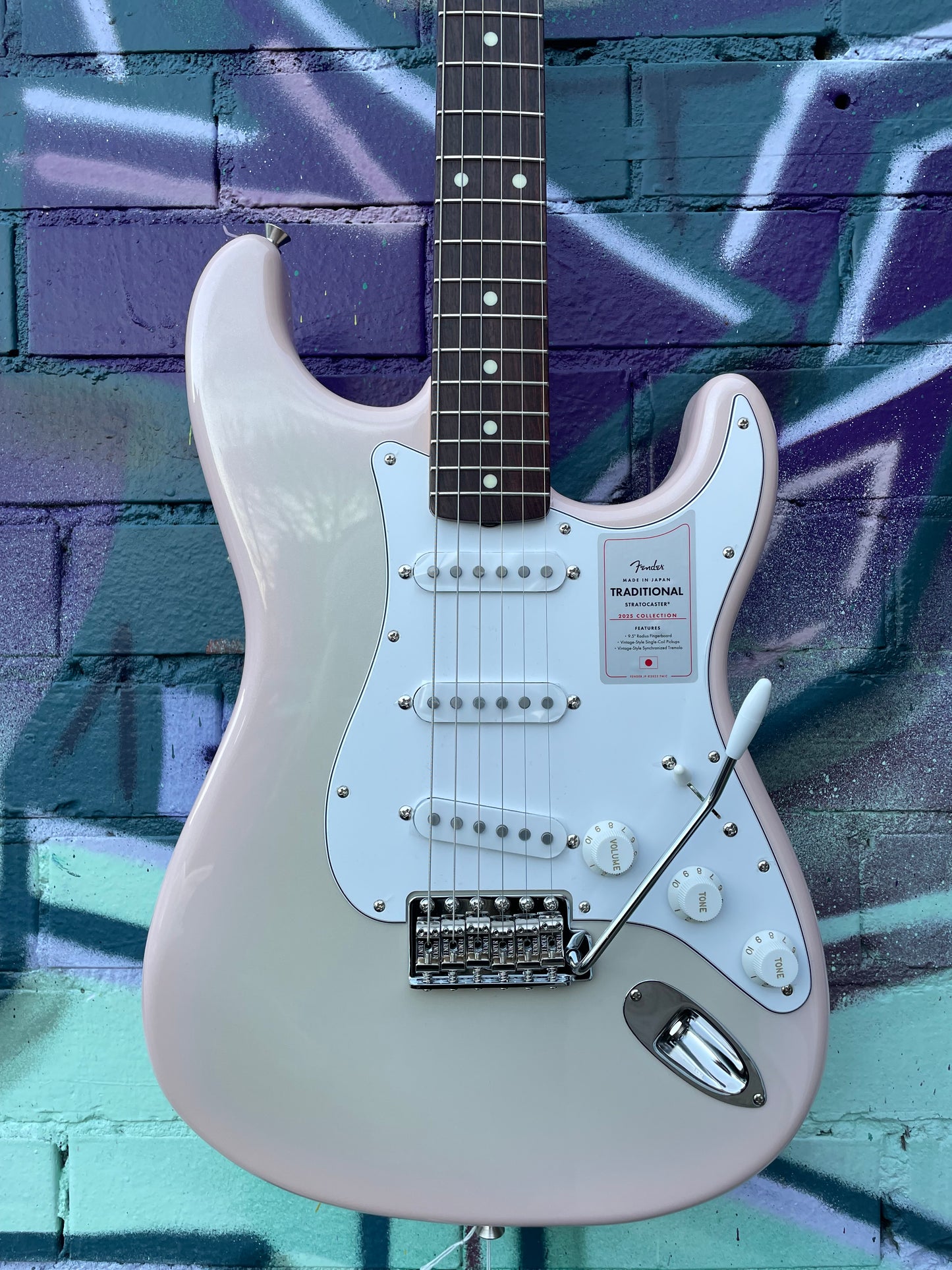Fender Made in Japan Traditional 2025 Collection '60s Stratocaster Electric Guitar - Stardust Pink