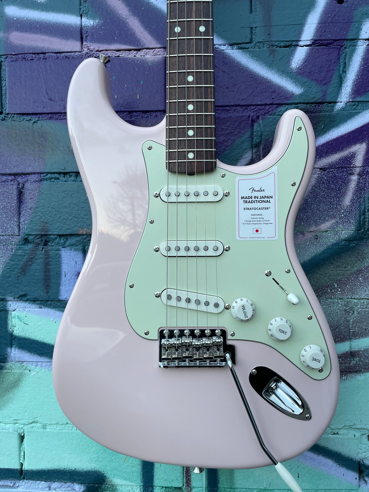 Fender Made in Japan Traditional '60s Stratocaster Electric Guitar - Shell Pink