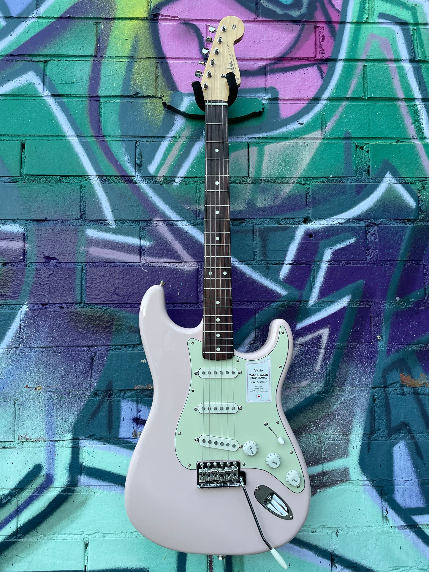 Fender Made in Japan Traditional '60s Stratocaster Electric Guitar - Shell Pink