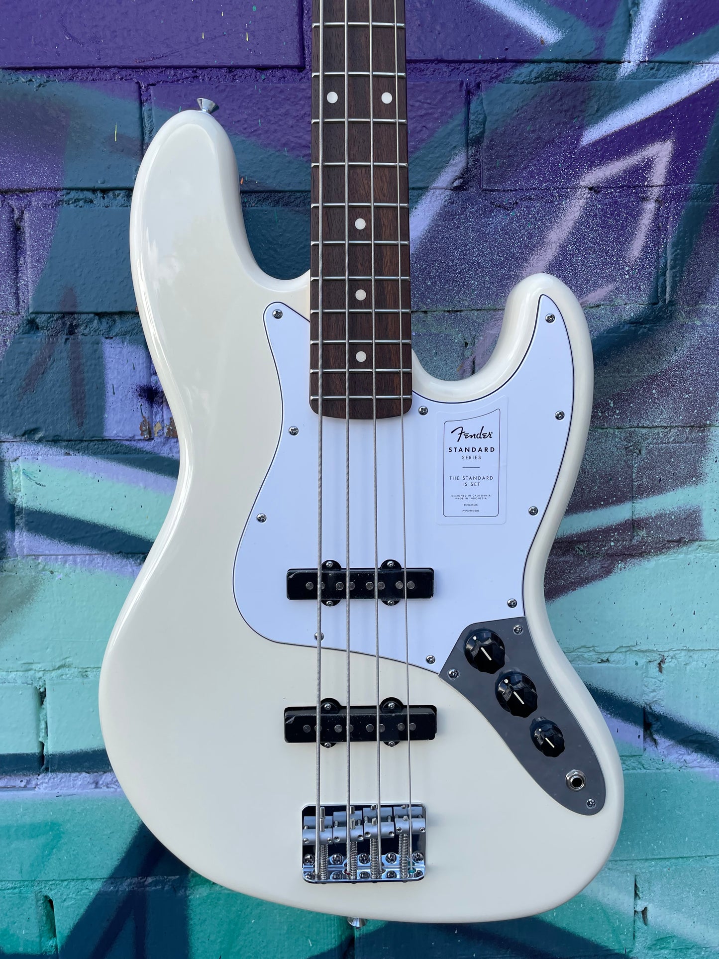 Fender Standard Jazz Bass - Olympic White