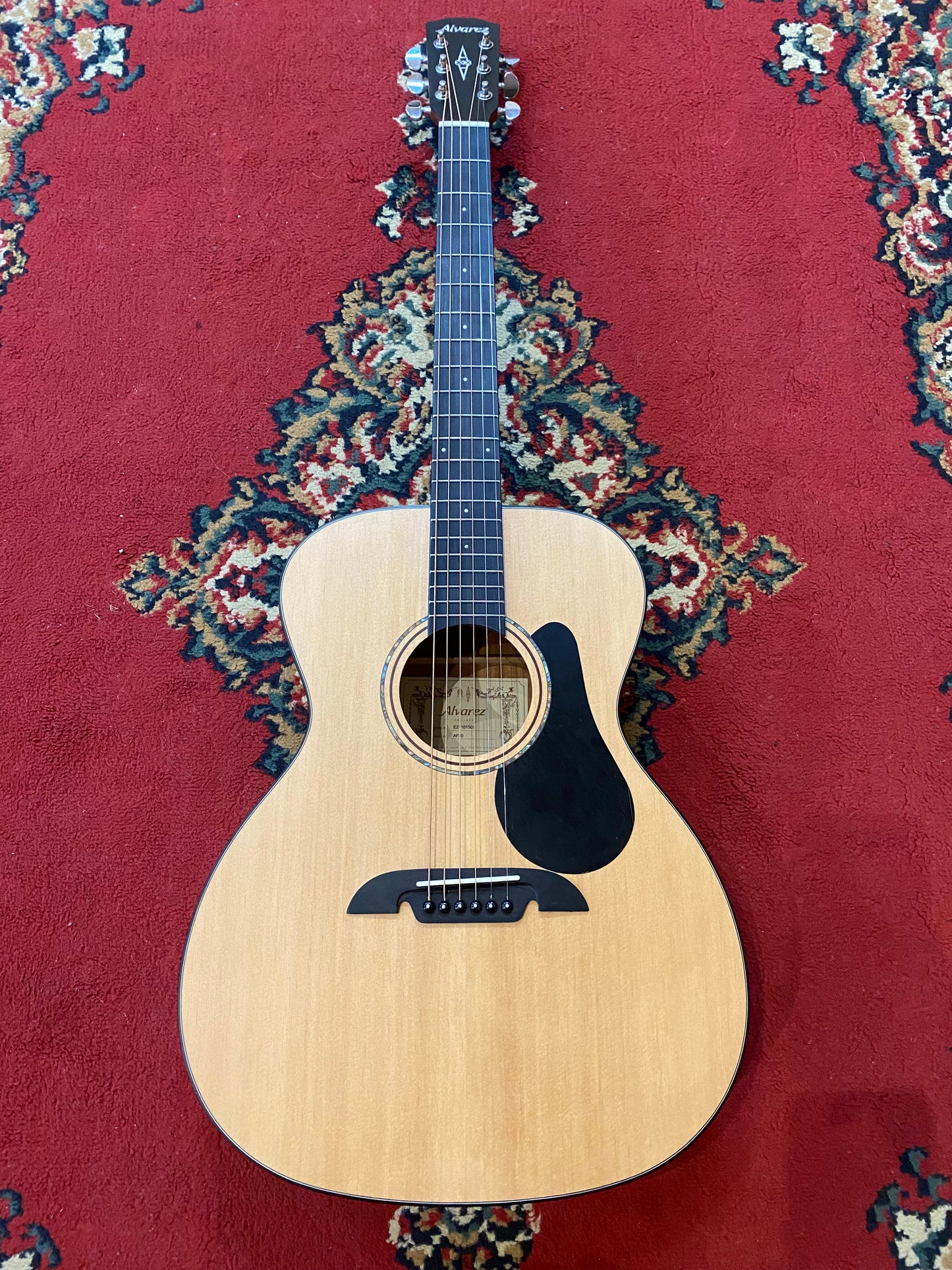 Alvarez AF30 Folk/OM Acoustic Guitar - Natural/Satin