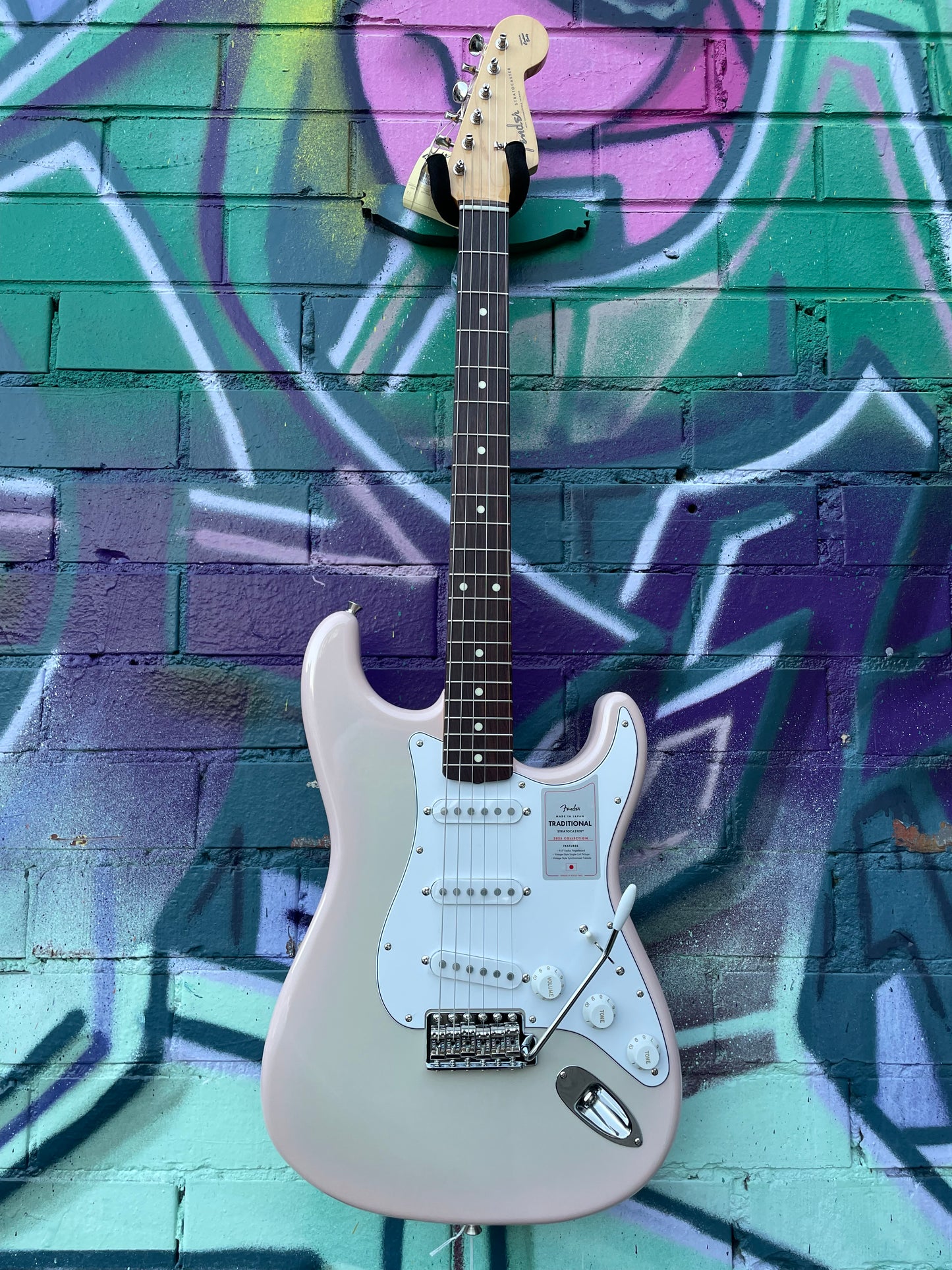 Fender Made in Japan Traditional 2025 Collection '60s Stratocaster Electric Guitar - Stardust Pink