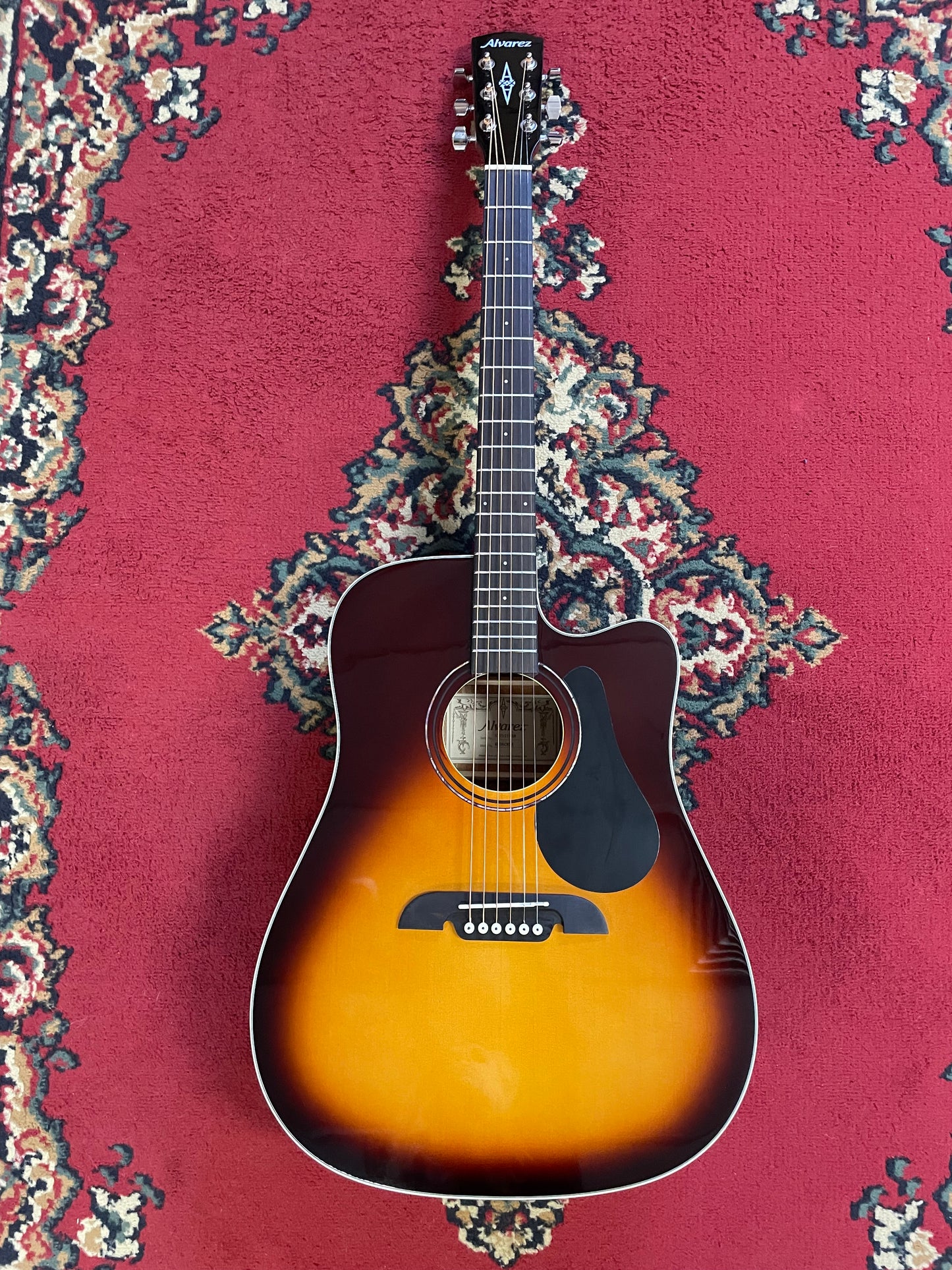 Alvarez RD26CESB Dreadnought Electric Acoustic Guitar - Sunburst/Gloss