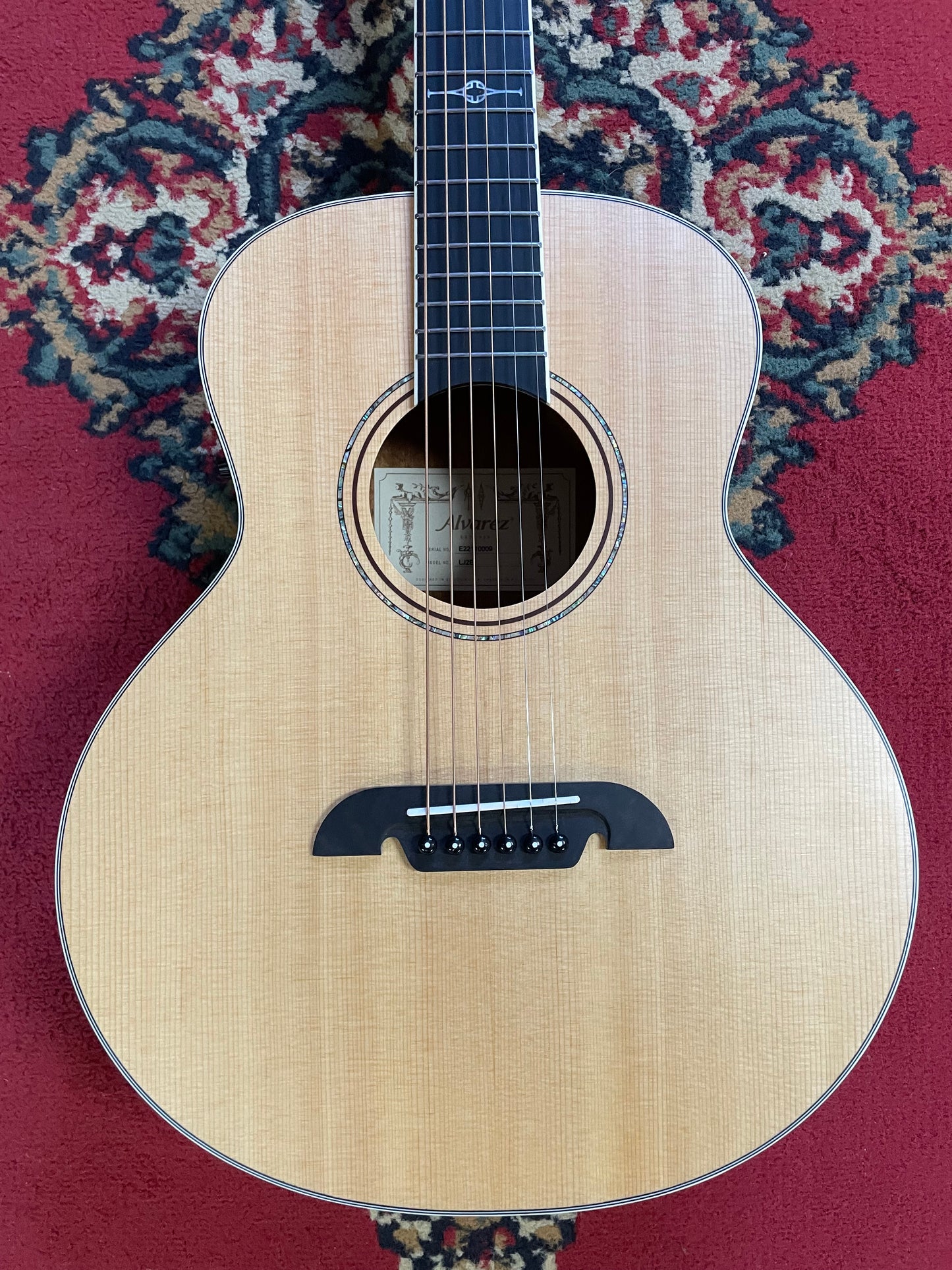Alvarez LJ2E Travel Electric Acoustic Guitar - Natural