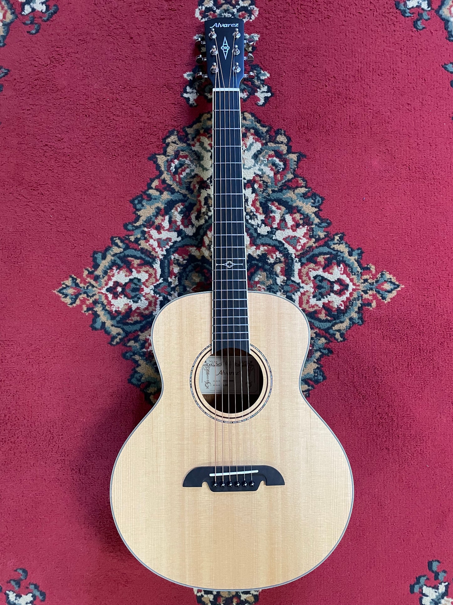 Alvarez LJ2E Travel Electric Acoustic Guitar - Natural