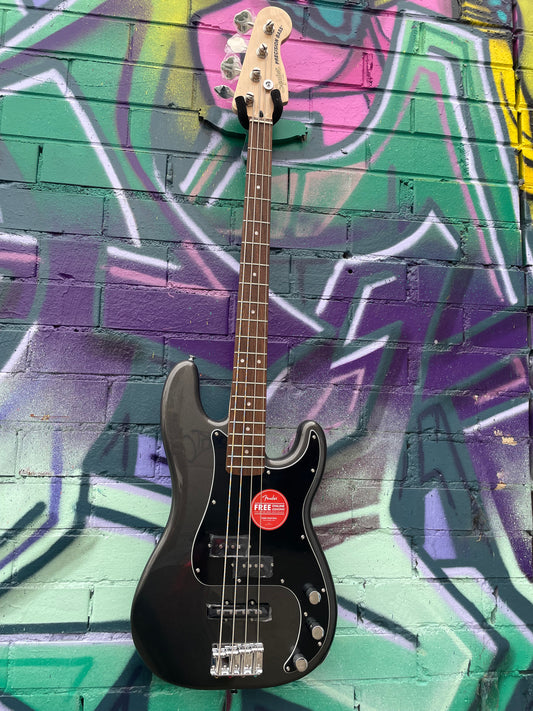 Squier Affinity Series Precision Bass PJ, Laurel FB, Charcoal Frost Metallic