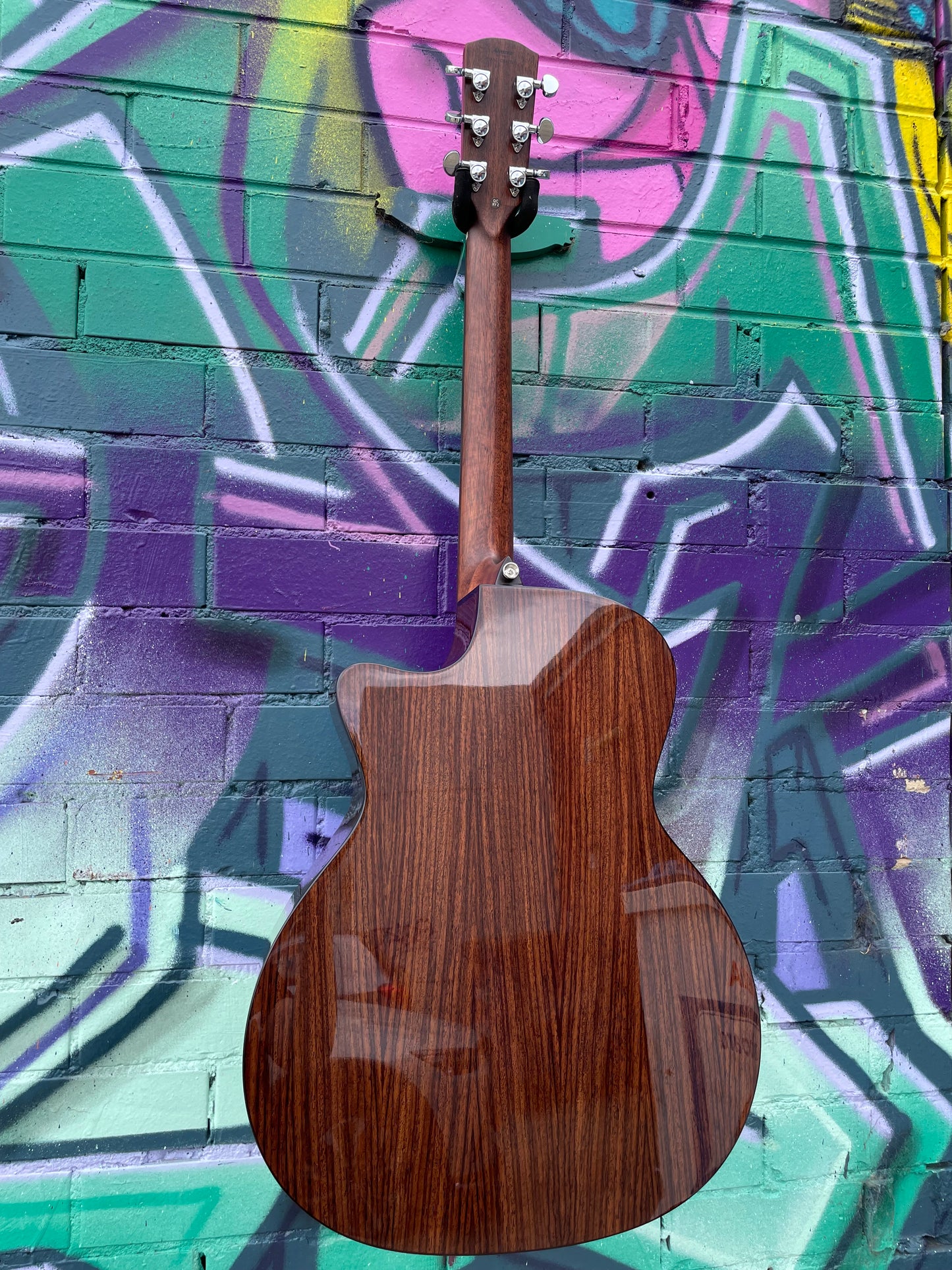 Alvarez AEG70CE Grand Auditorium Armrest Electric Acoustic Guitar - Natural/Gloss