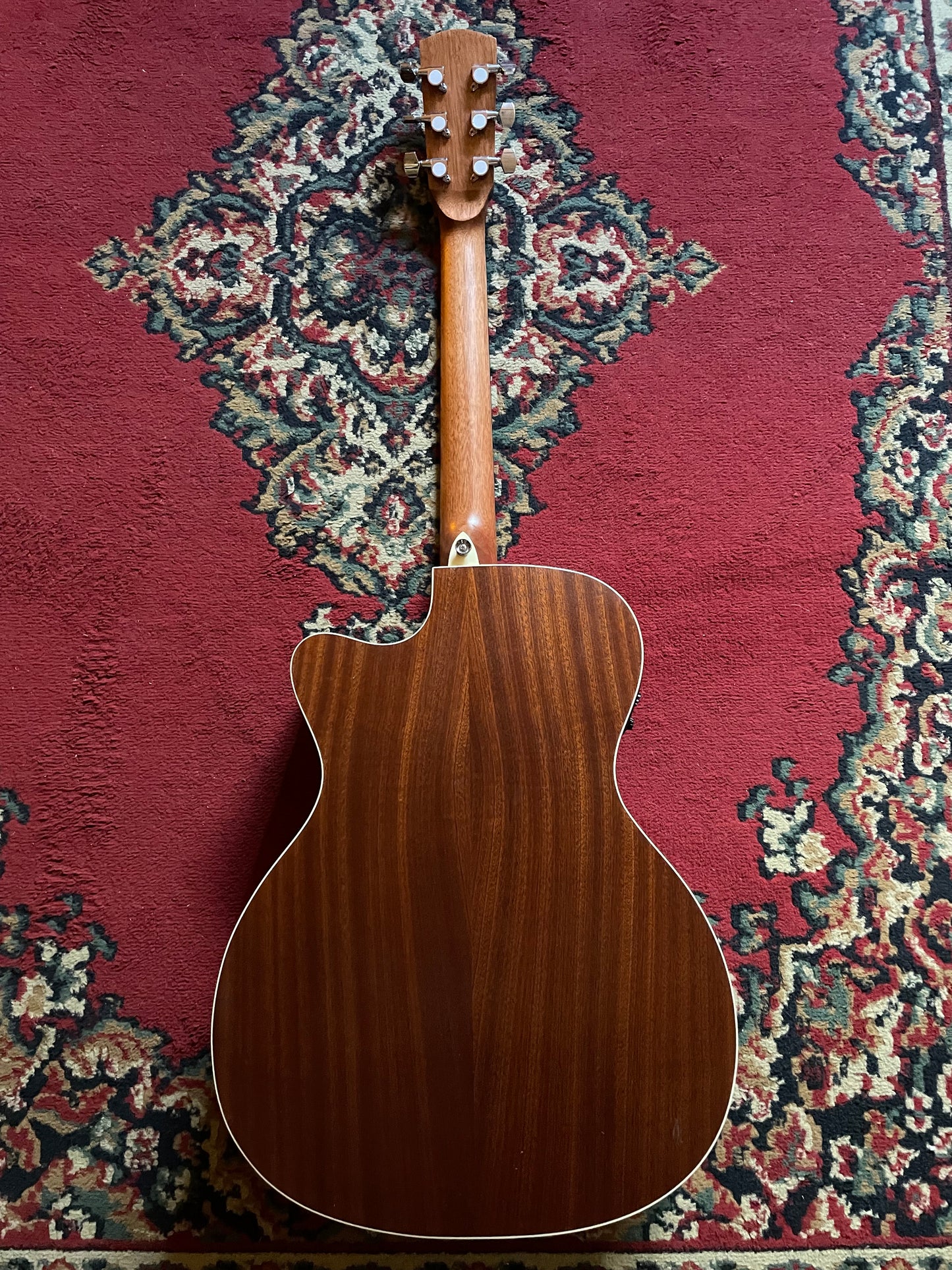 Alvarez RF26CESB Folk/OM Electric Acoustic Guitar - Sunburst Gloss