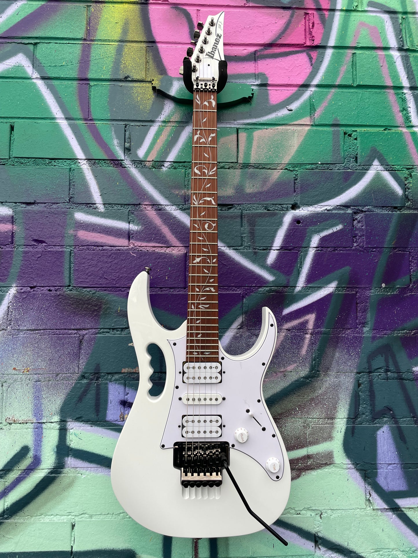 Ibanez Steve Vai Signature JEMJR WH Electric Guitar - White