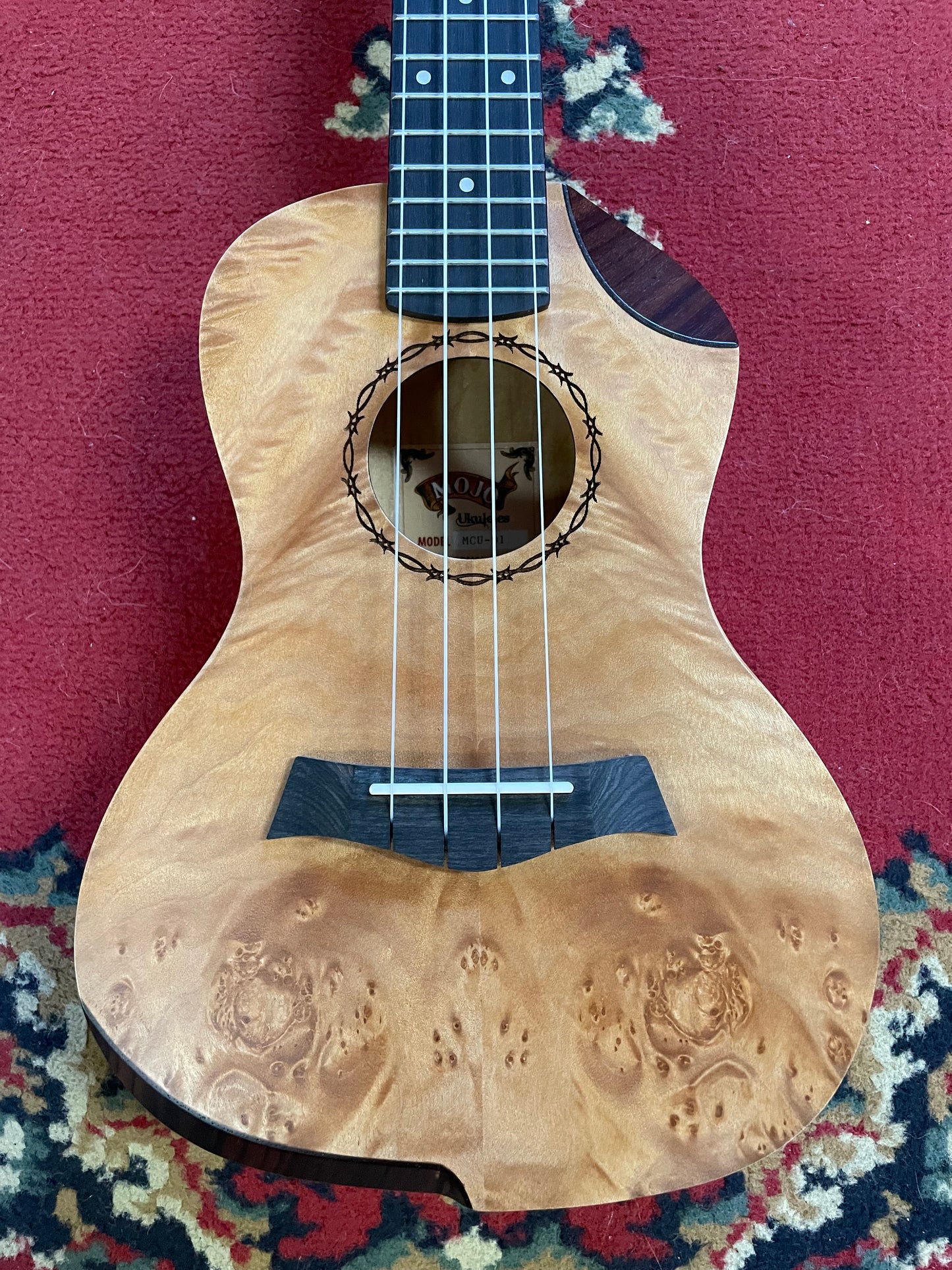 Mojo 'Traditional Series' Solid Birdseye Maple Top Cutaway Concert Ukulele - Natural Satin