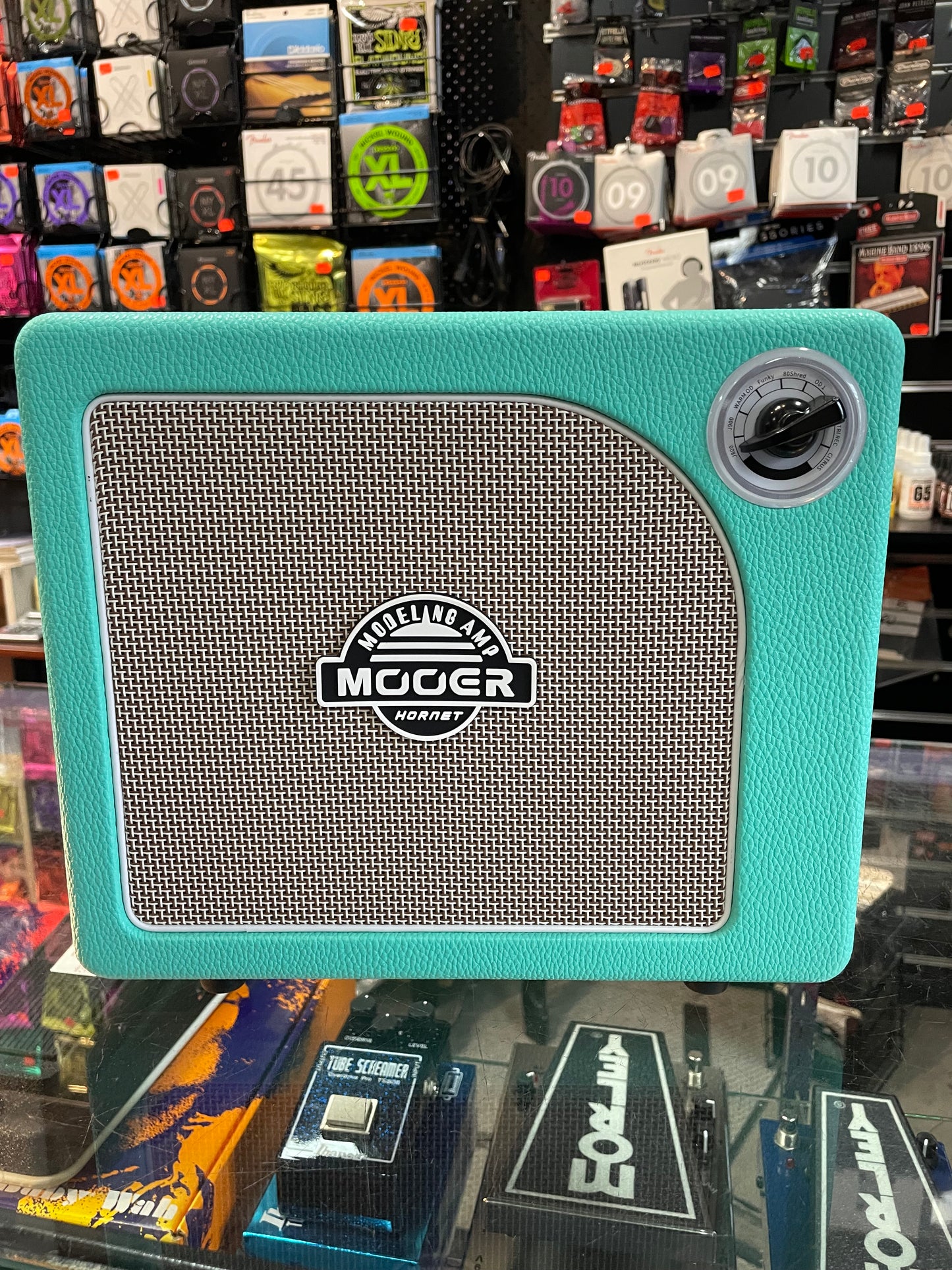 Mooer Hornet 15 Electric Guitar Combo Amplifier - Green