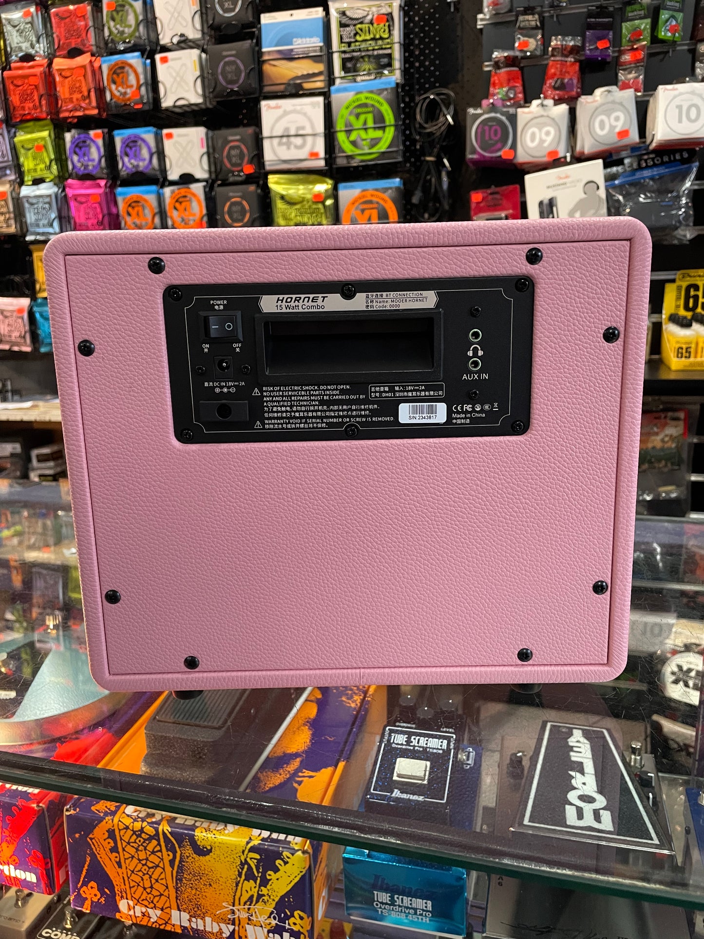 Mooer Hornet 15 Electric Guitar Combo Amplifier - Pink