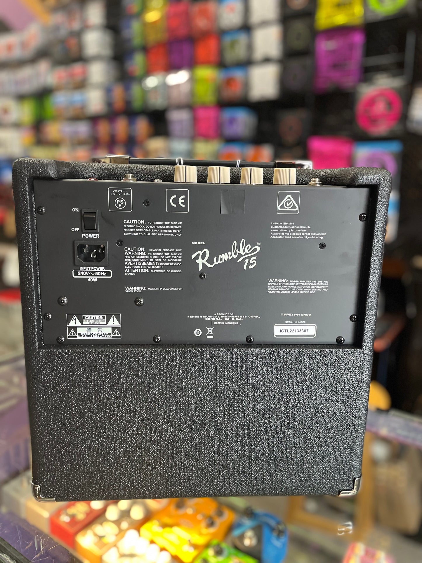 Fender Rumble 15 - Electric Bass Combo Amplifier