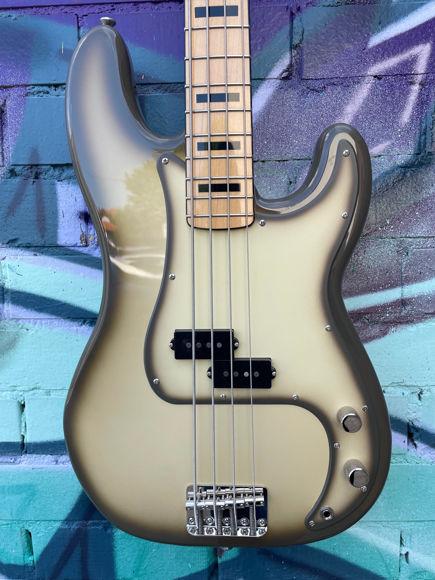 Squier Limited Edition Classic Vibe 70s Precision Bass - Antigua