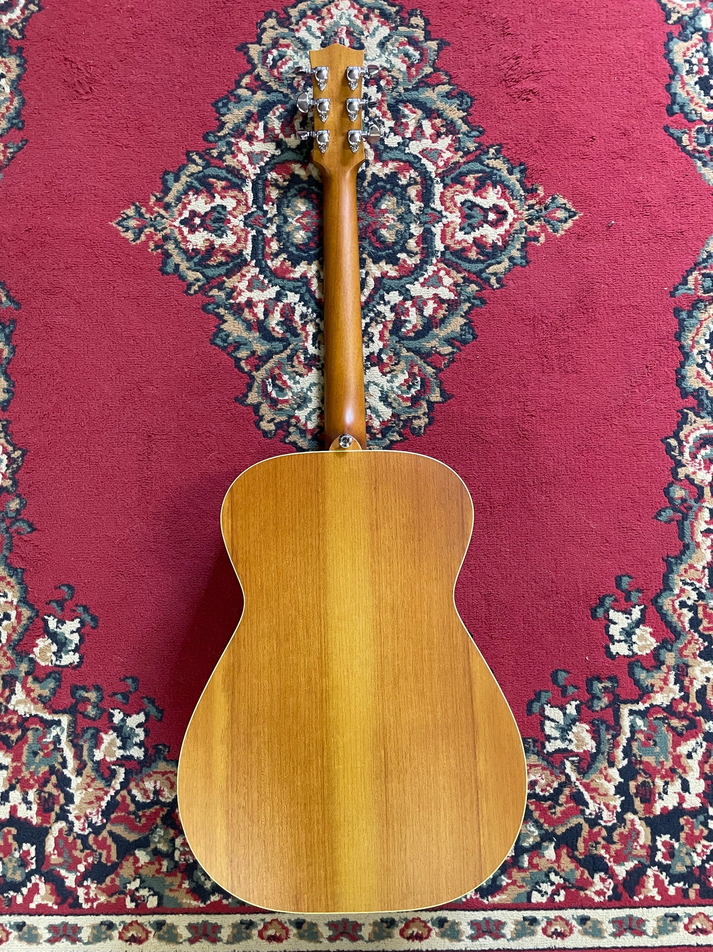 Maton EBG808TE Tommy Emmanuel Signature Acoustic Electric Guitar