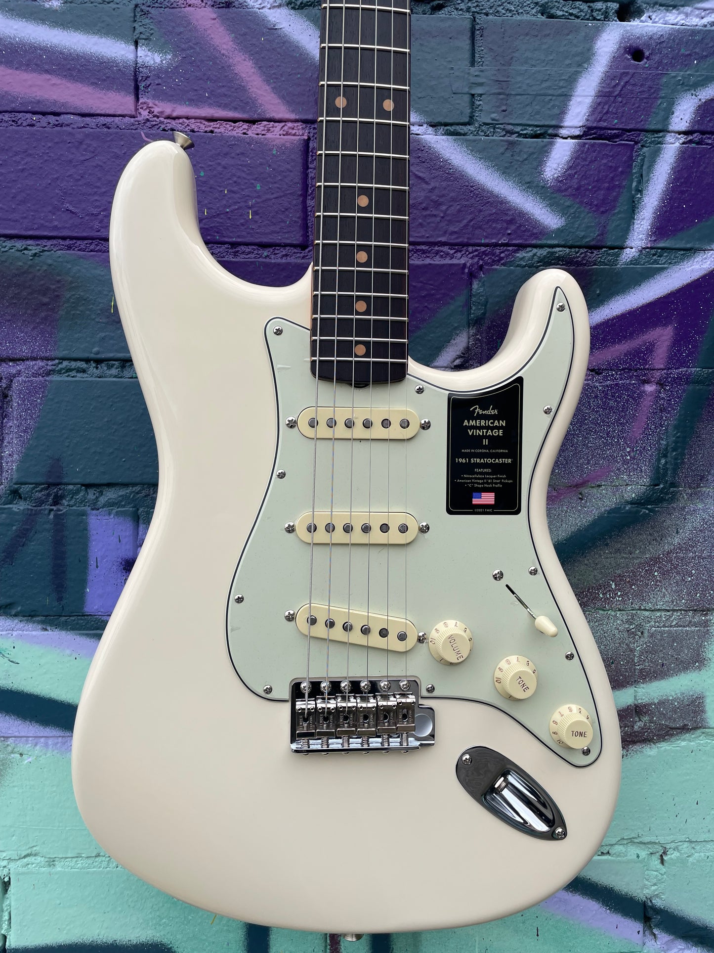 Fender American Vintage II 1961 Stratocaster Electric Guitar - Olympic White