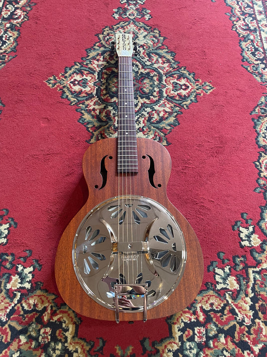 Gretsch G9200 Boxcar Round-Neck Resonator Acoustic Guitar
