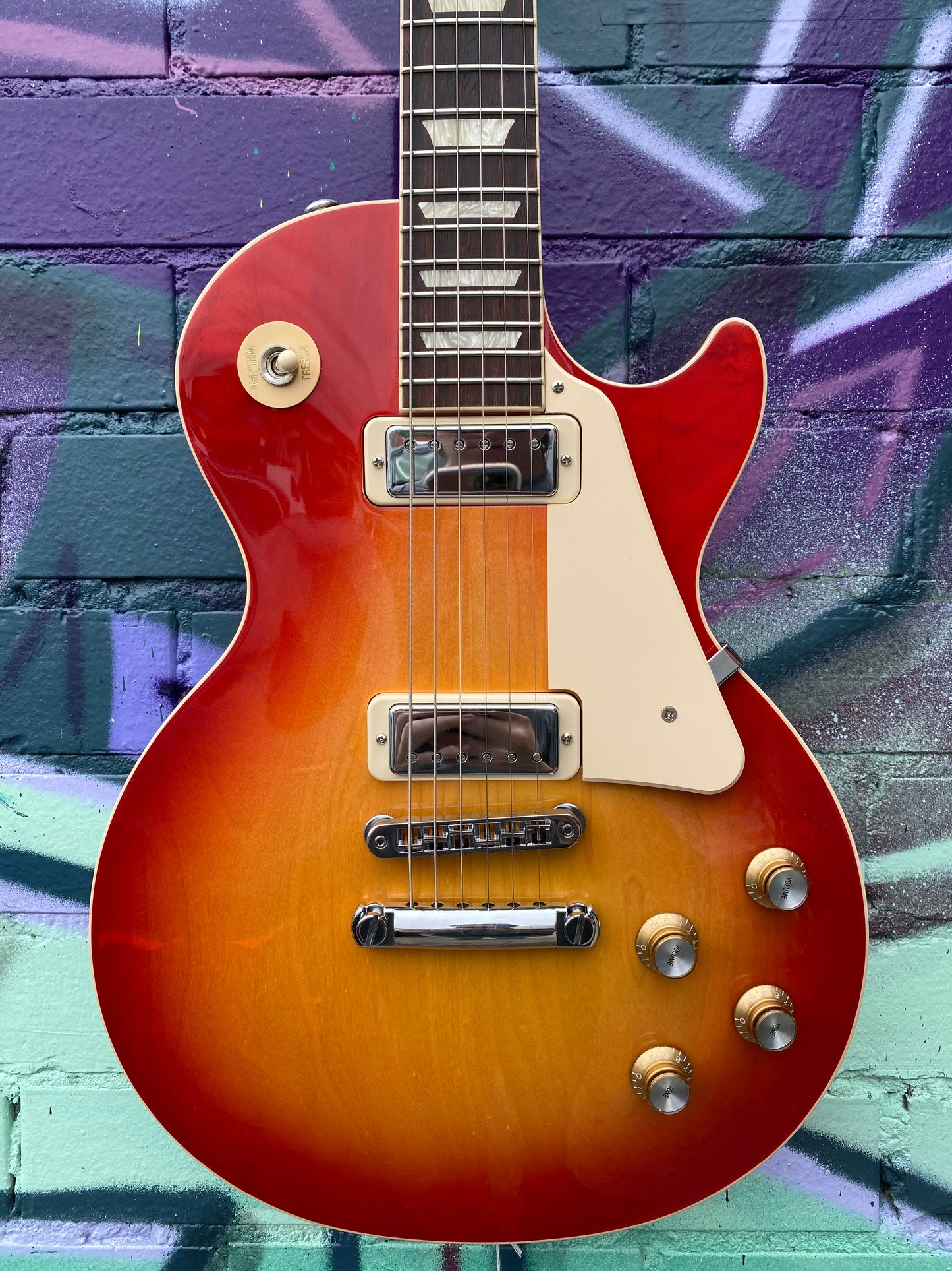 Gibson Les Paul 70s Deluxe Electric Guitar - 70s Cherry Sunburst