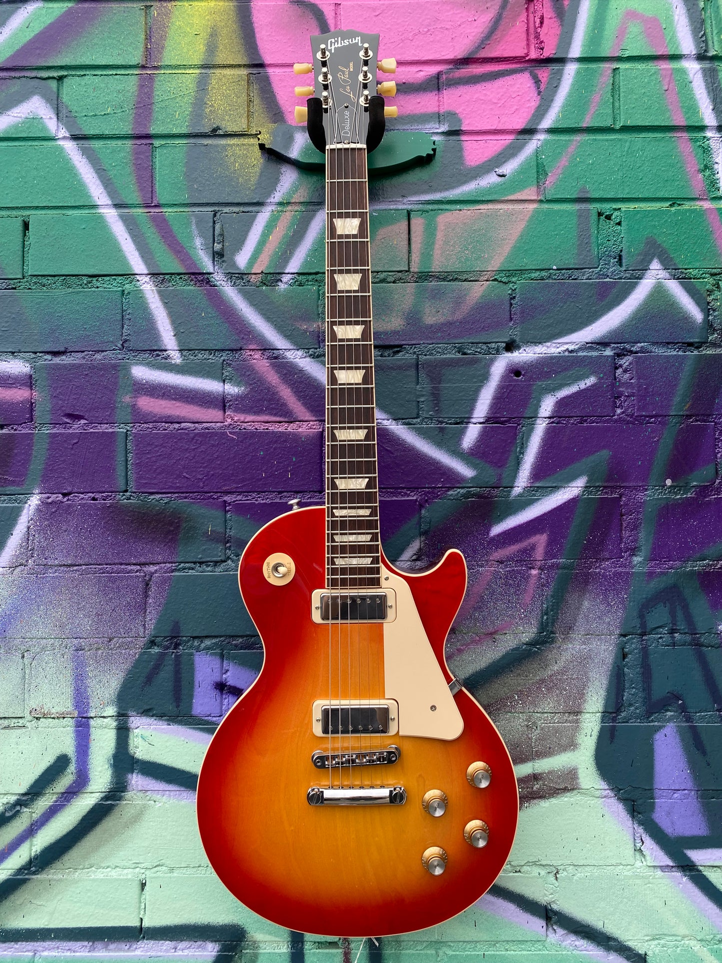 Gibson Les Paul 70s Deluxe Electric Guitar - 70s Cherry Sunburst