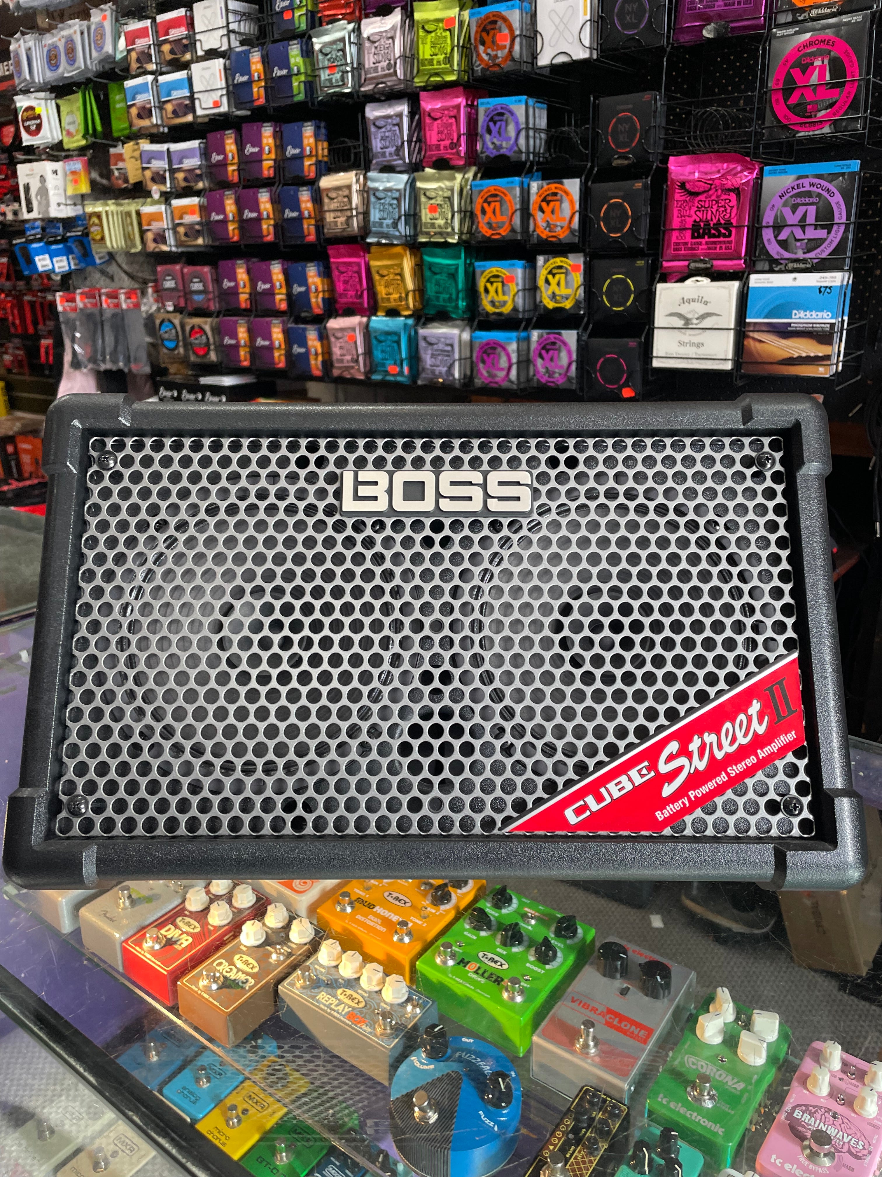 Boss Cube Street 2 Battery Powered Stereo Amp - Black – Guitar