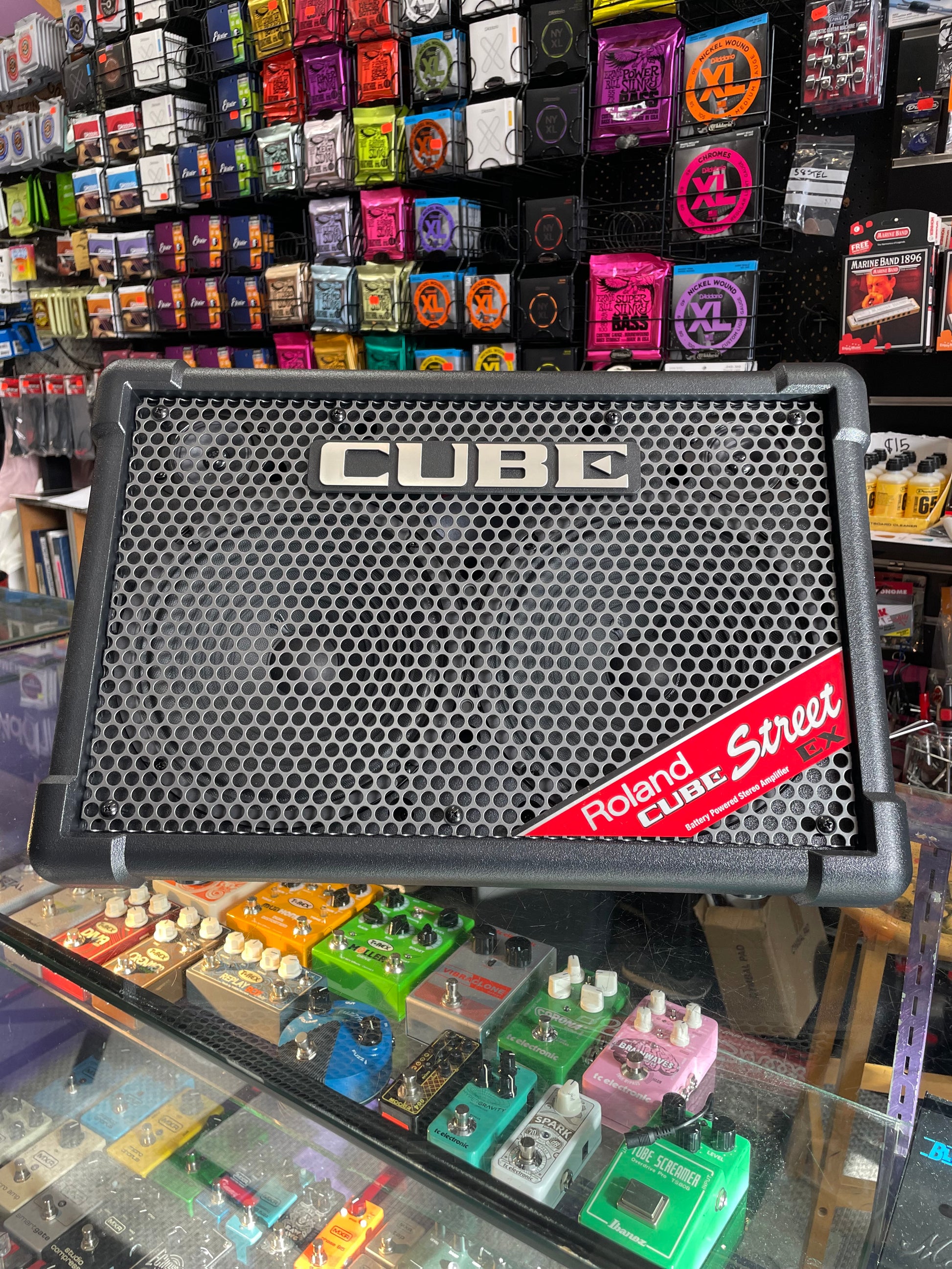 Roland Cube Street EX Battery Powered Stereo Amplifier Guitar Paradise roland-cube-street-ex-battery-powered-stereo-amplifier-guitar-paradise