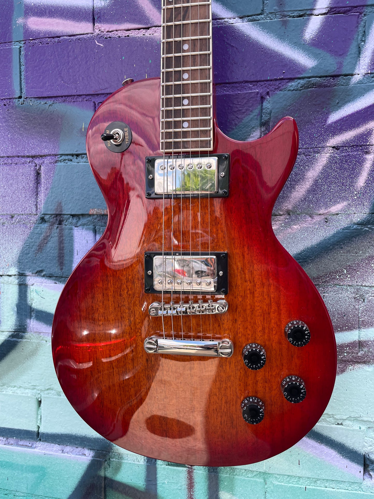 Epiphone Les Paul Tribute Electric Guitar - Heritage Cherry Sunburst