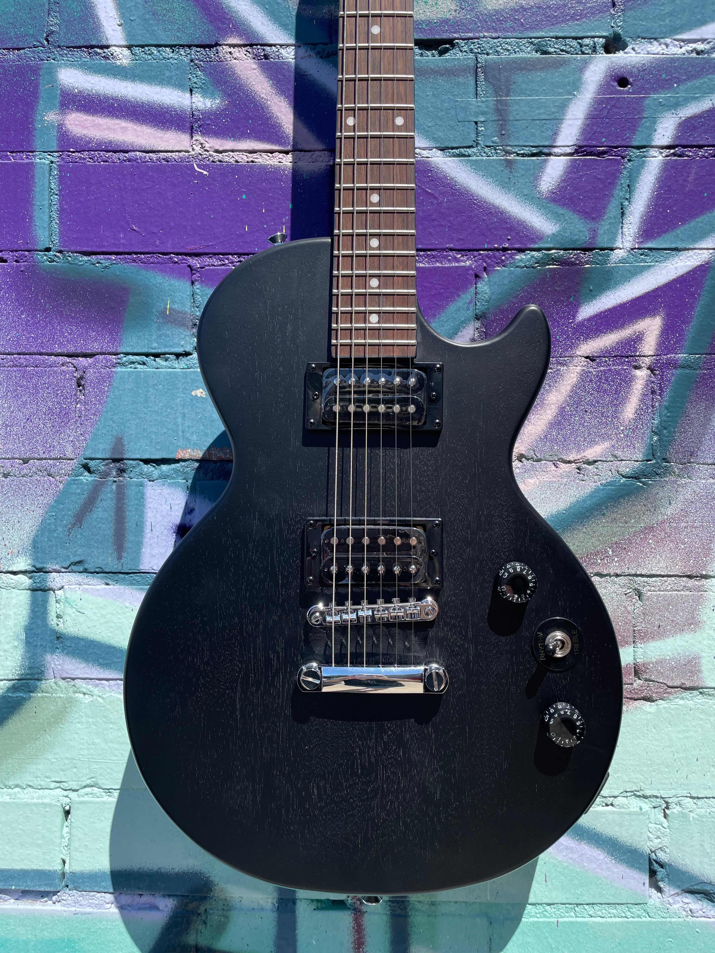 Epiphone Les Paul Special Satin E1 - Ebony – Guitar Paradise