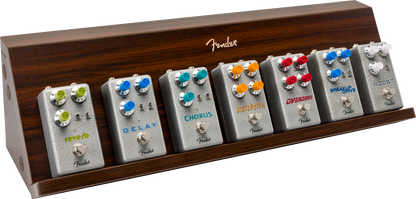 Fender Deluxe Wooden Wall-Mounted Pedal Shelf
