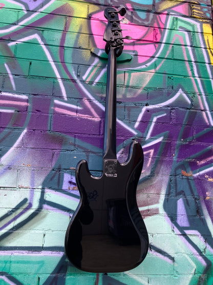 Fender Duff McKagan Deluxe Precision Bass - Black
