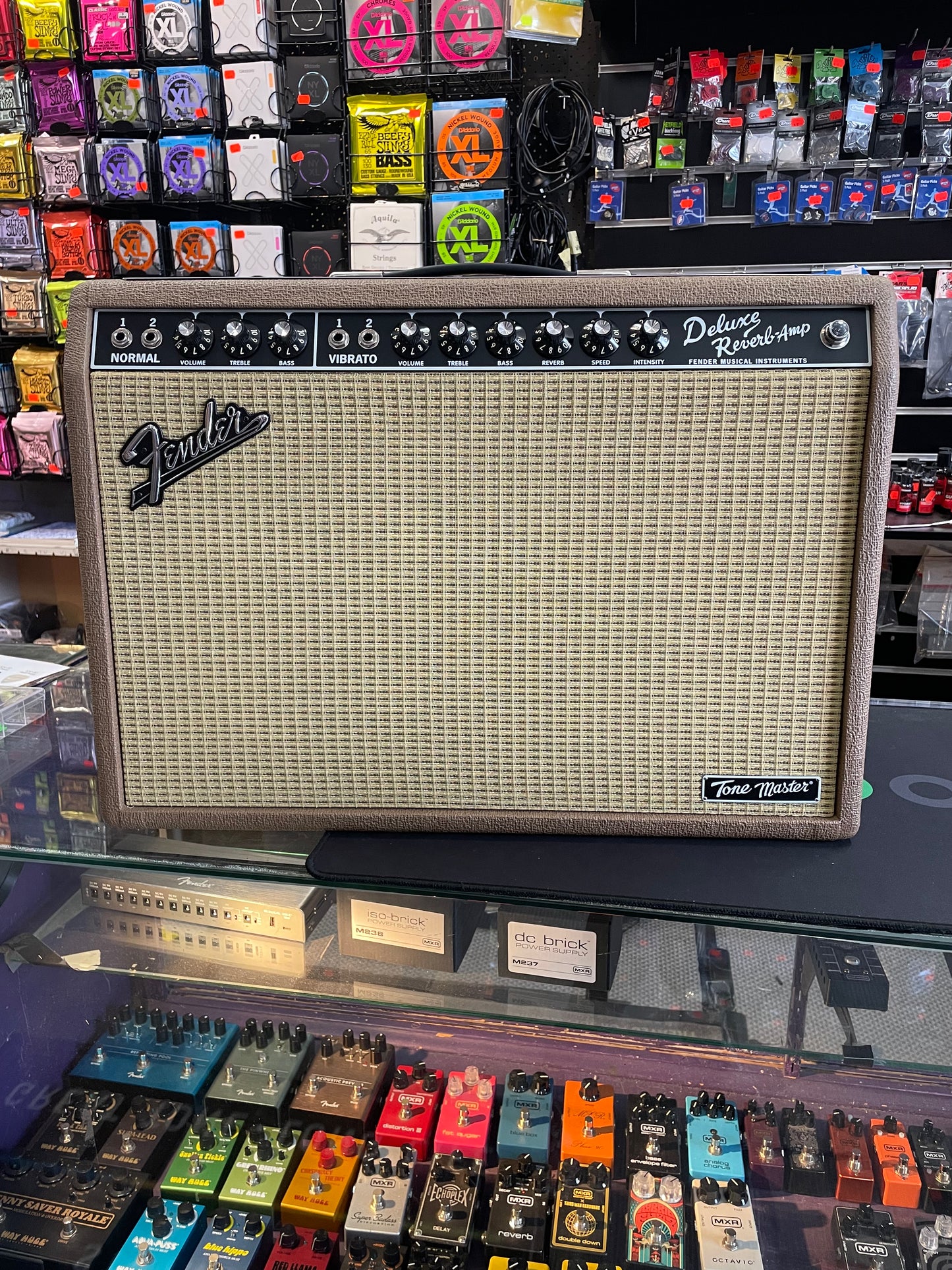 Fender FSR Limited Edition Tone Master Deluxe Reverb Amplifier - Cocoa Nubtex