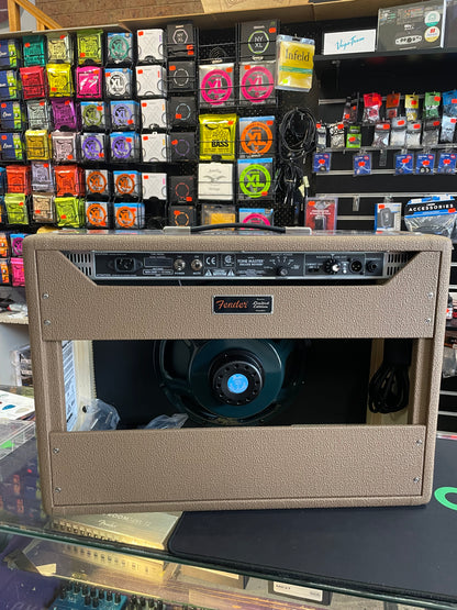 Fender FSR Limited Edition Tone Master Deluxe Reverb Amplifier - Cocoa Nubtex