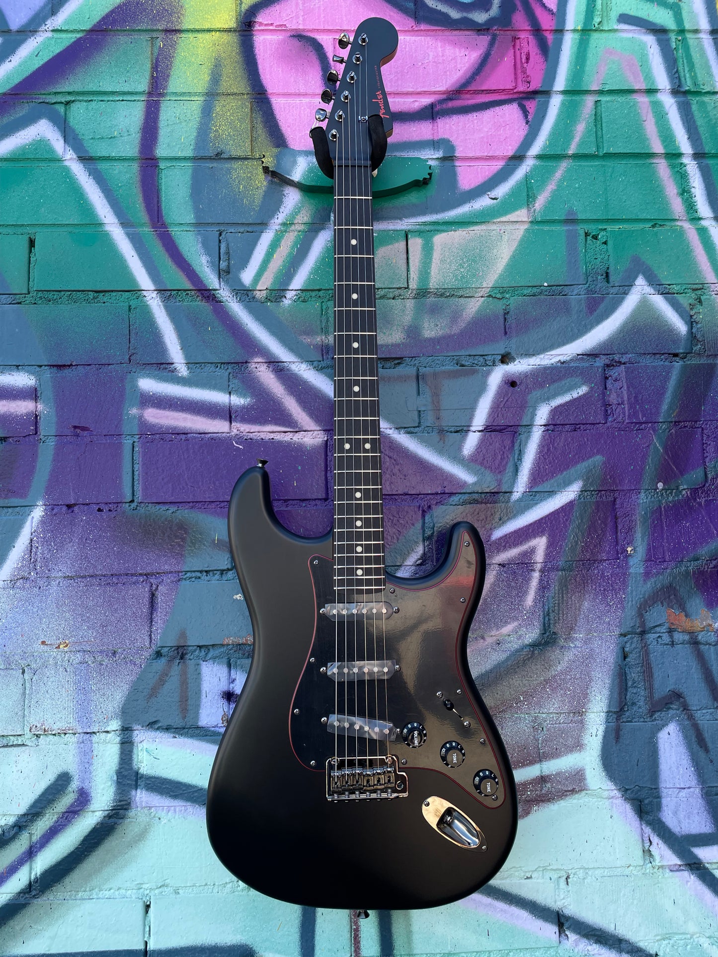 Fender Made in Japan Limited Hybrid II Stratocaster Electric Guitar - Noir