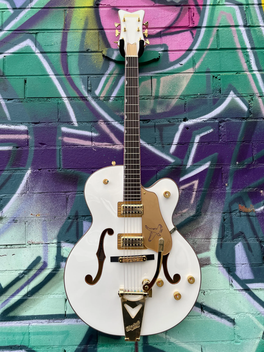 Gretsch Synchromatic Falcon Hollow Body Single-Cut Electric Guitar - Snowcrest White