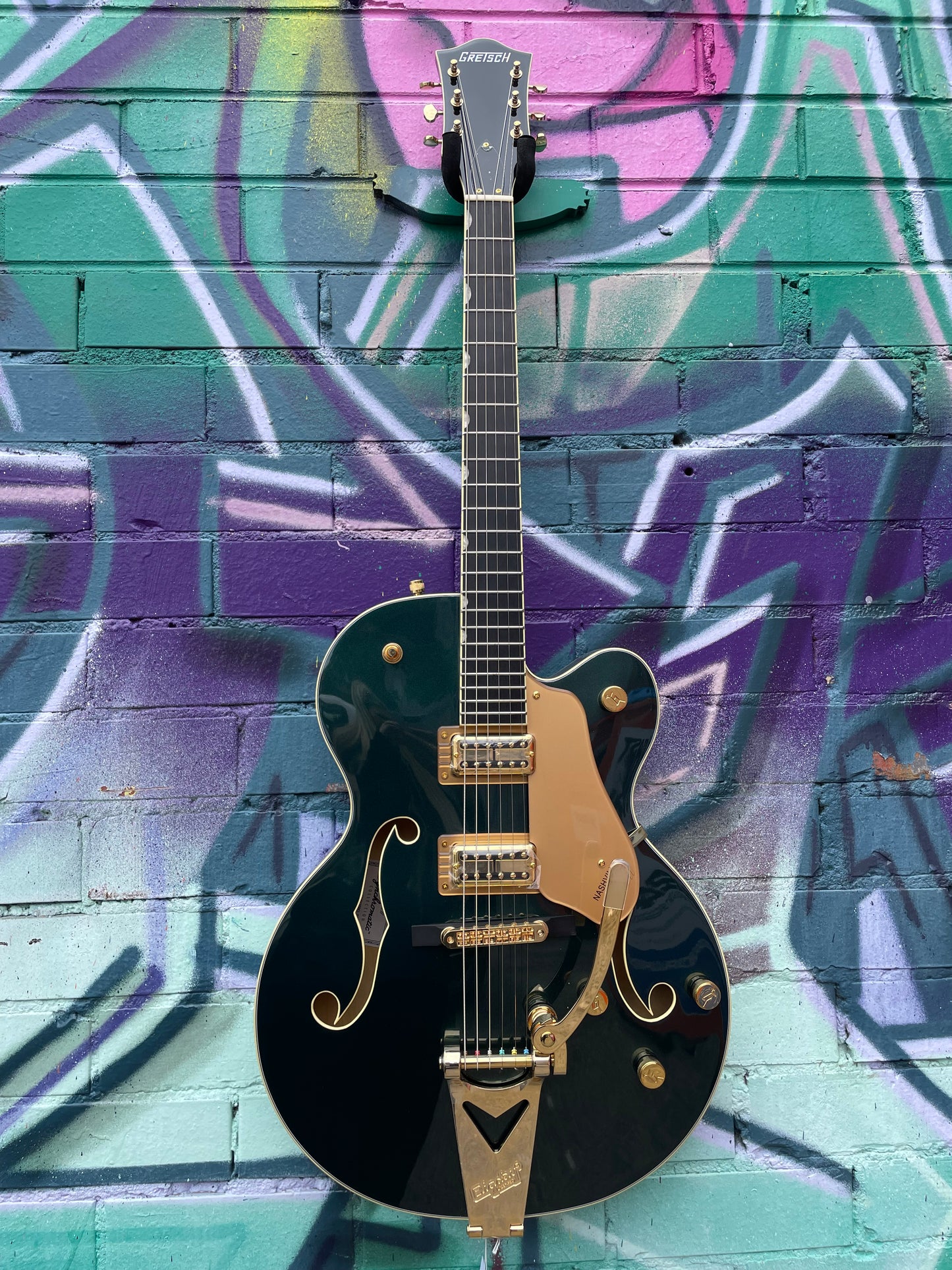 Gretsch Synchromatic Nashville Hollow Body Single-Cut Electric Guitar - Cadillac Green