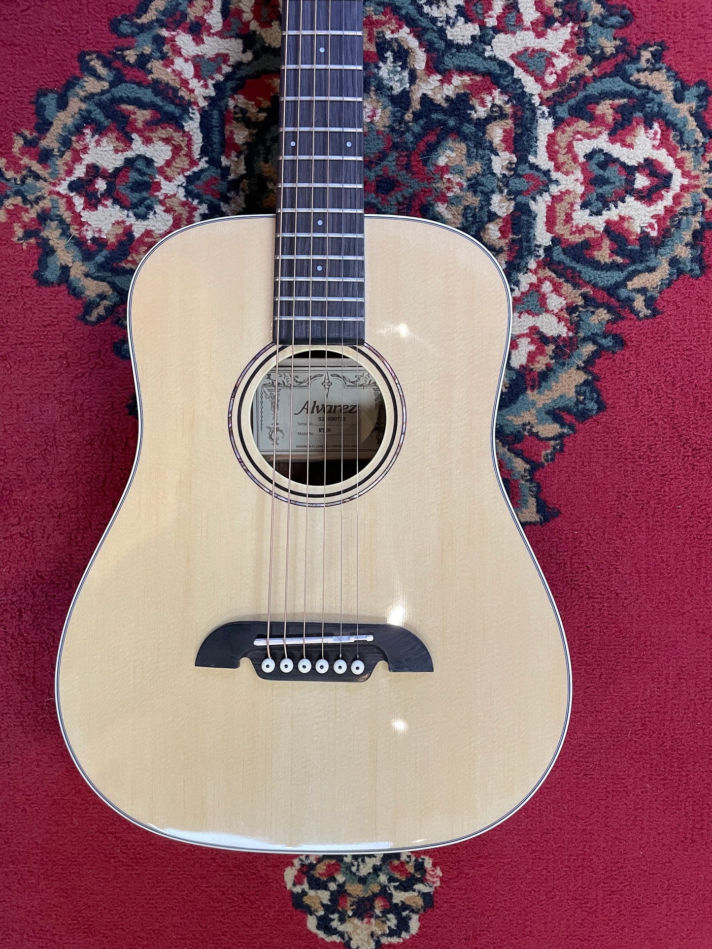 Alvarez RT26 Travel Acoustic Guitar With Gigbag