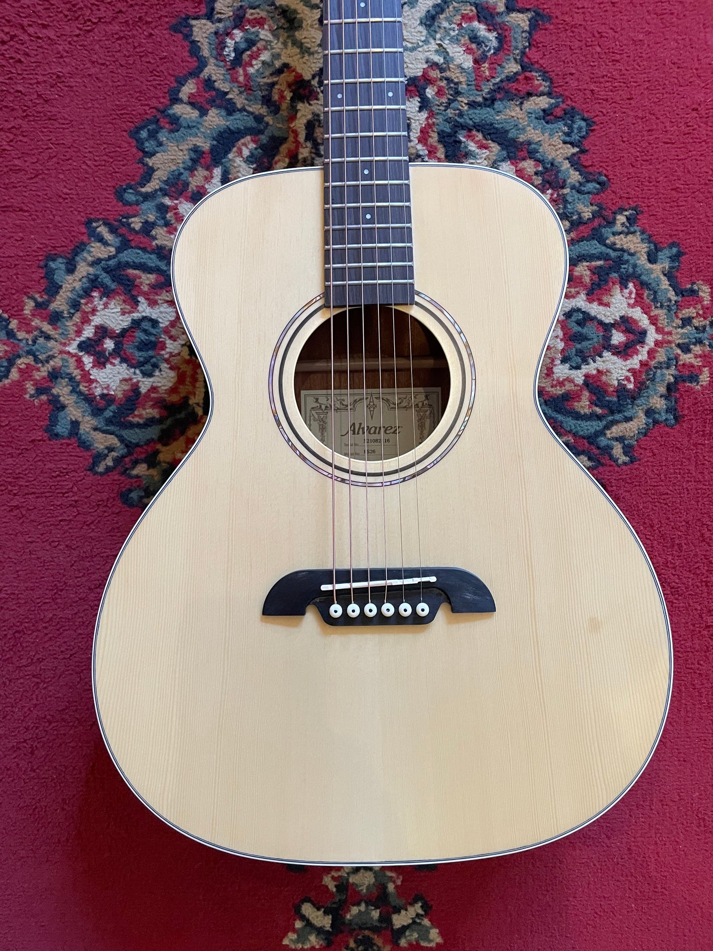 Alvarez RS26 Student Guitar With Gigbag