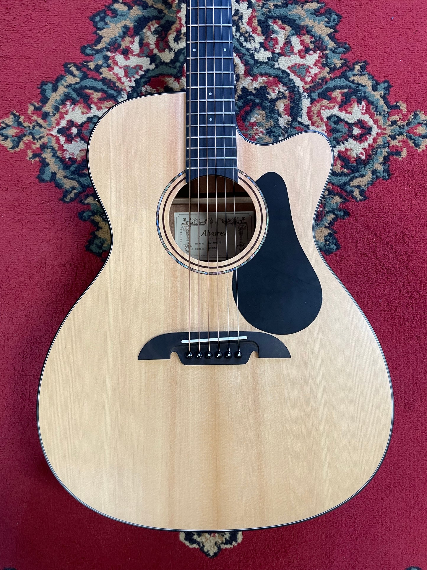 Alvarez AF30CE Folk/OM Electric Acoustic Guitar - Natural/Satin