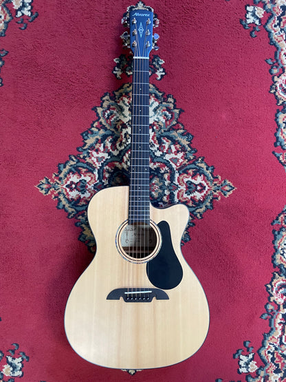 Alvarez AF30CE Folk/OM Electric Acoustic Guitar - Natural/Satin