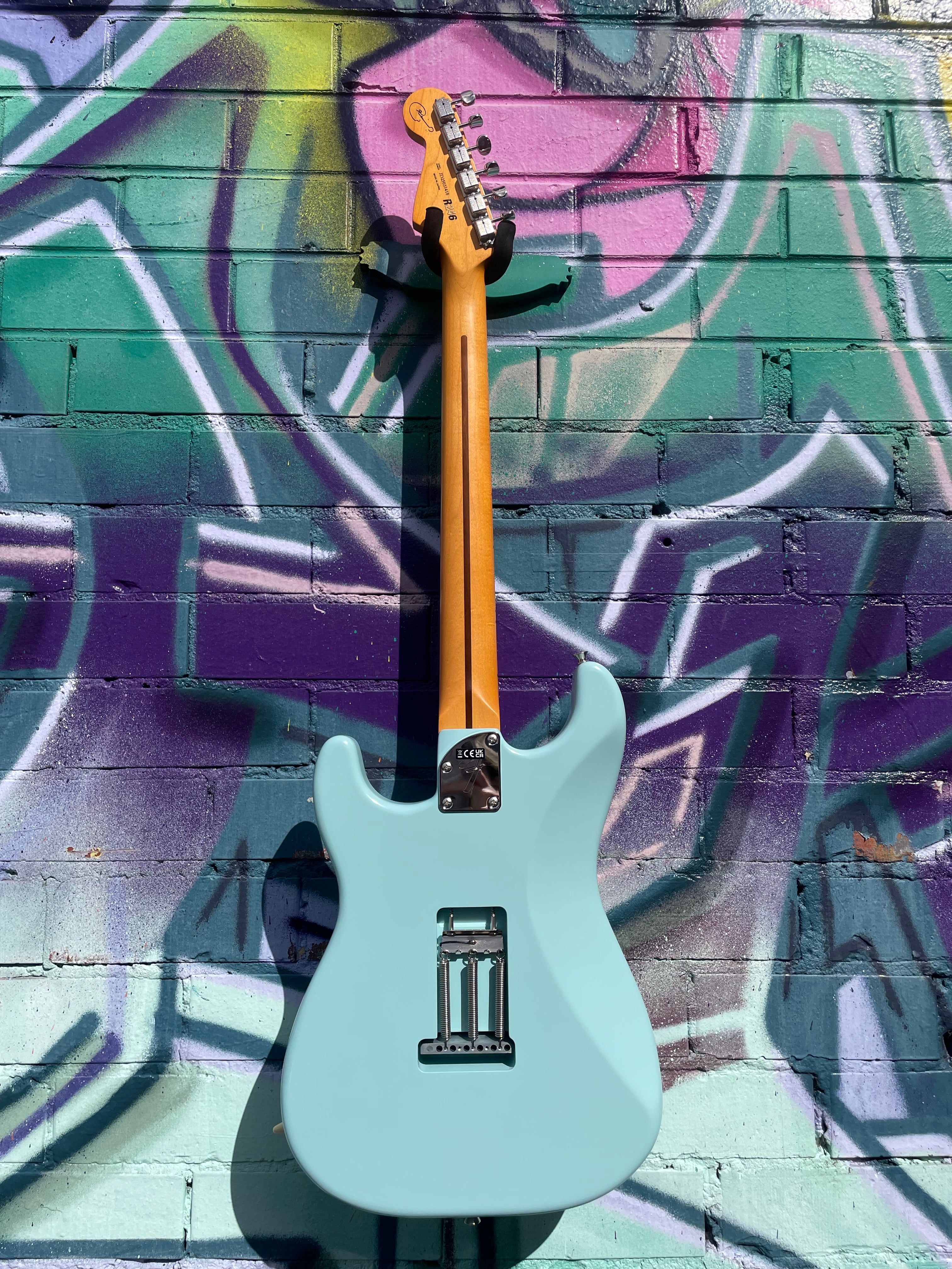 Fender Rei Stratocaster R246 Electric Guitar - Rei Blu – Guitar
