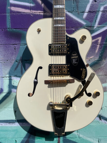 Gretsch G2420TG Streamliner Hollow Body Electric Guitar Bigsby Limited Edition - Vintage White