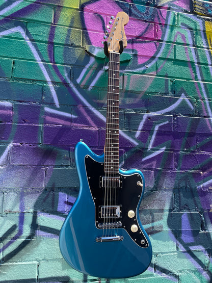 Fender Made In Japan Limited Edition Adjusto-Matic Jazzmaster Electric Guitar - Lake Placid Blue