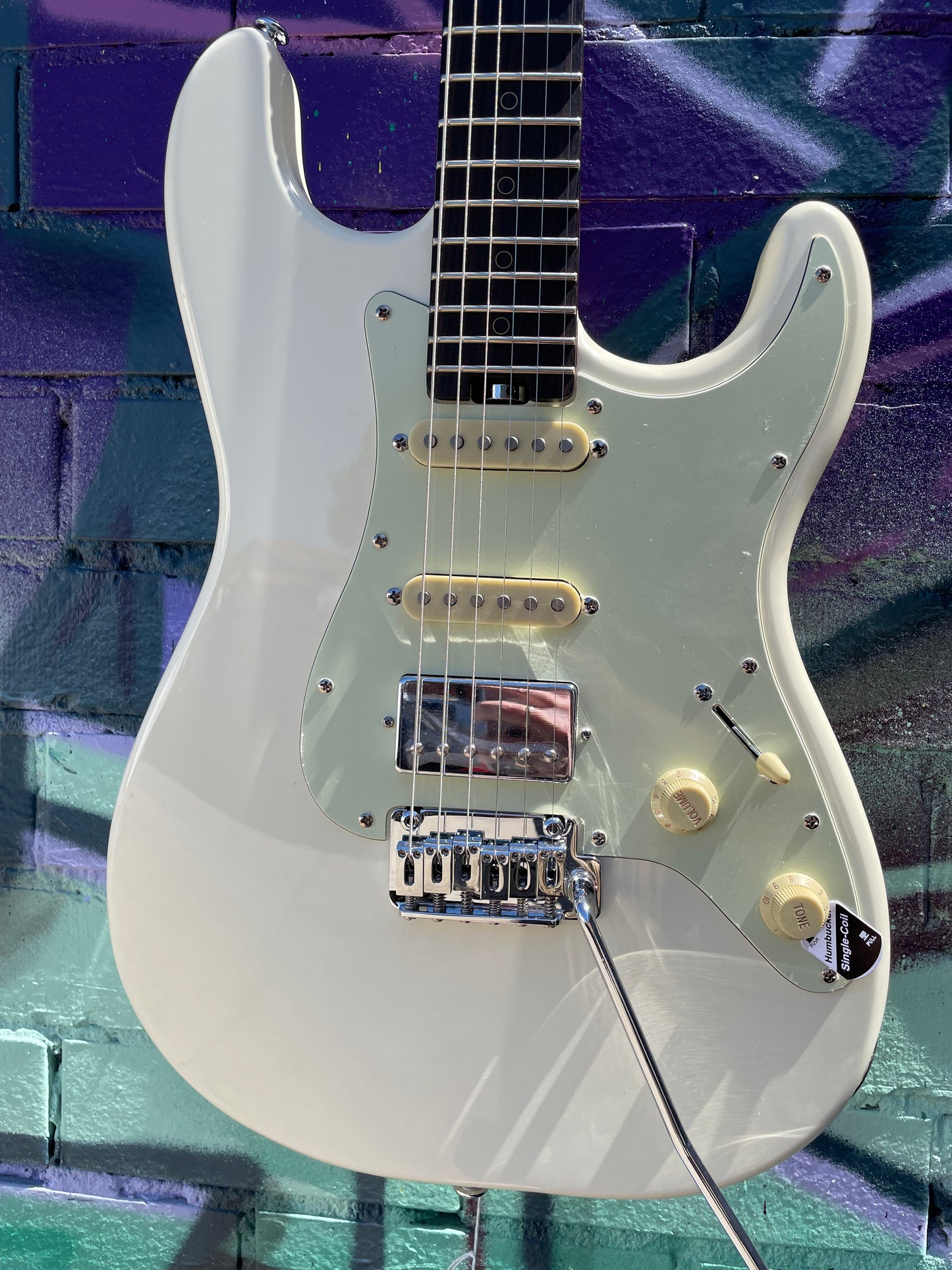 Schecter Nick Johnston Traditional HSS - Atomic Snow