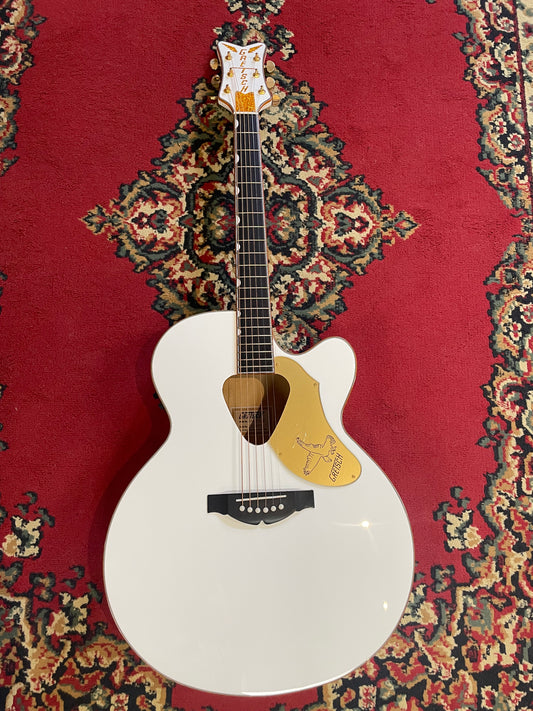 Gretsch G5022CWFE Rancher Falcon Acoustic Electric Guitar - White