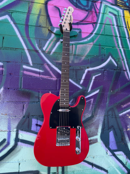 Squier Sonic Telecaster, Laurel Fingerboard, Black Pickguard, Torino Red