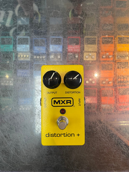 MXR Distortion + Pedal