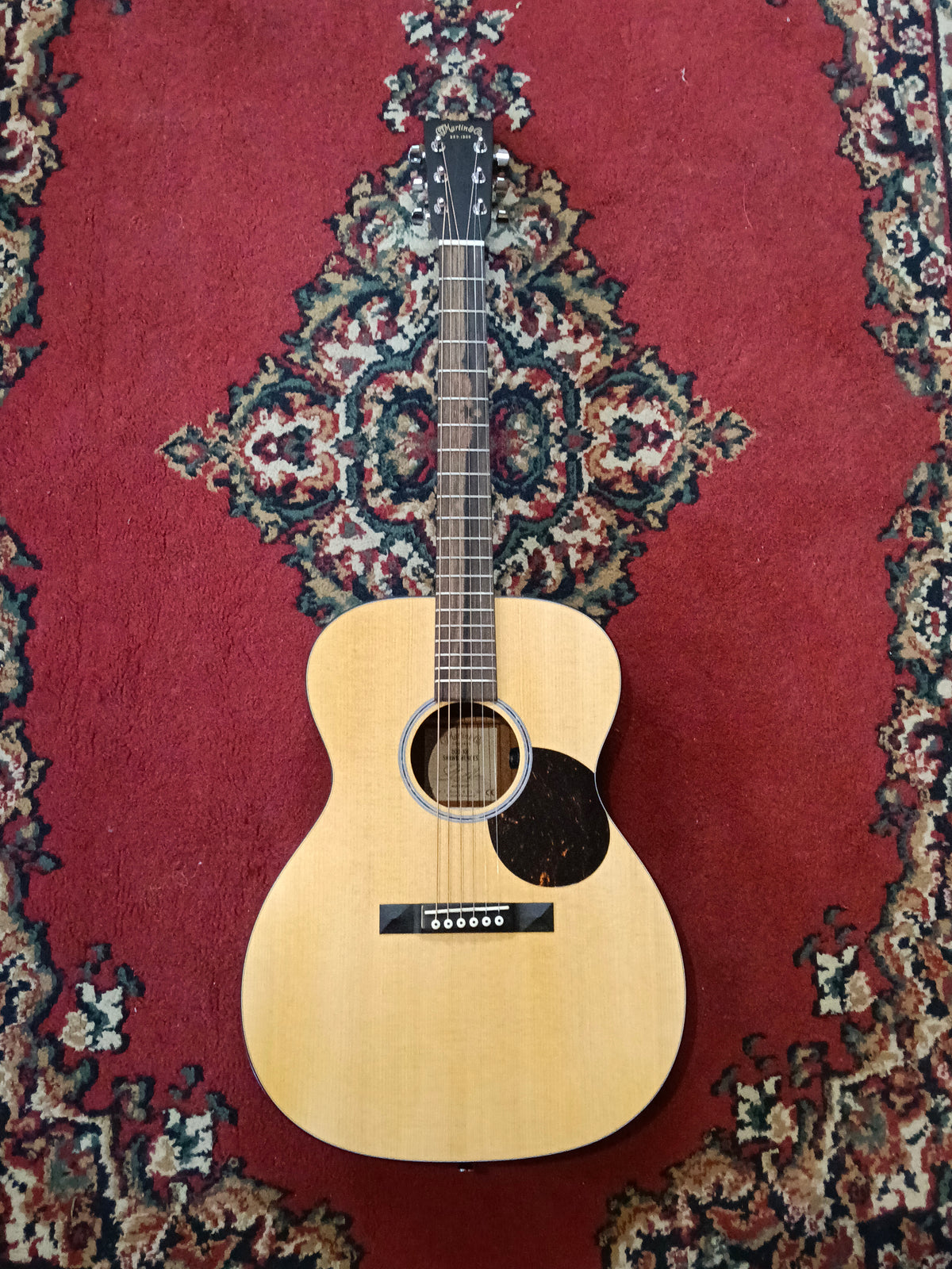 Martin Custom Artist Road Series 000-10E Shawn Mendes Electric Acoustic Guitar